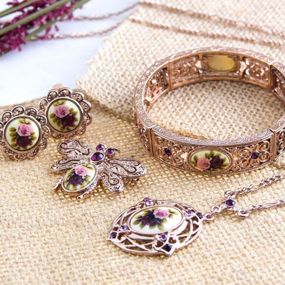 1928 Rose Gold Flower Bracelet Vintage Victorian Rose Purple Crystal Stretch USA - Picture 2 of 3